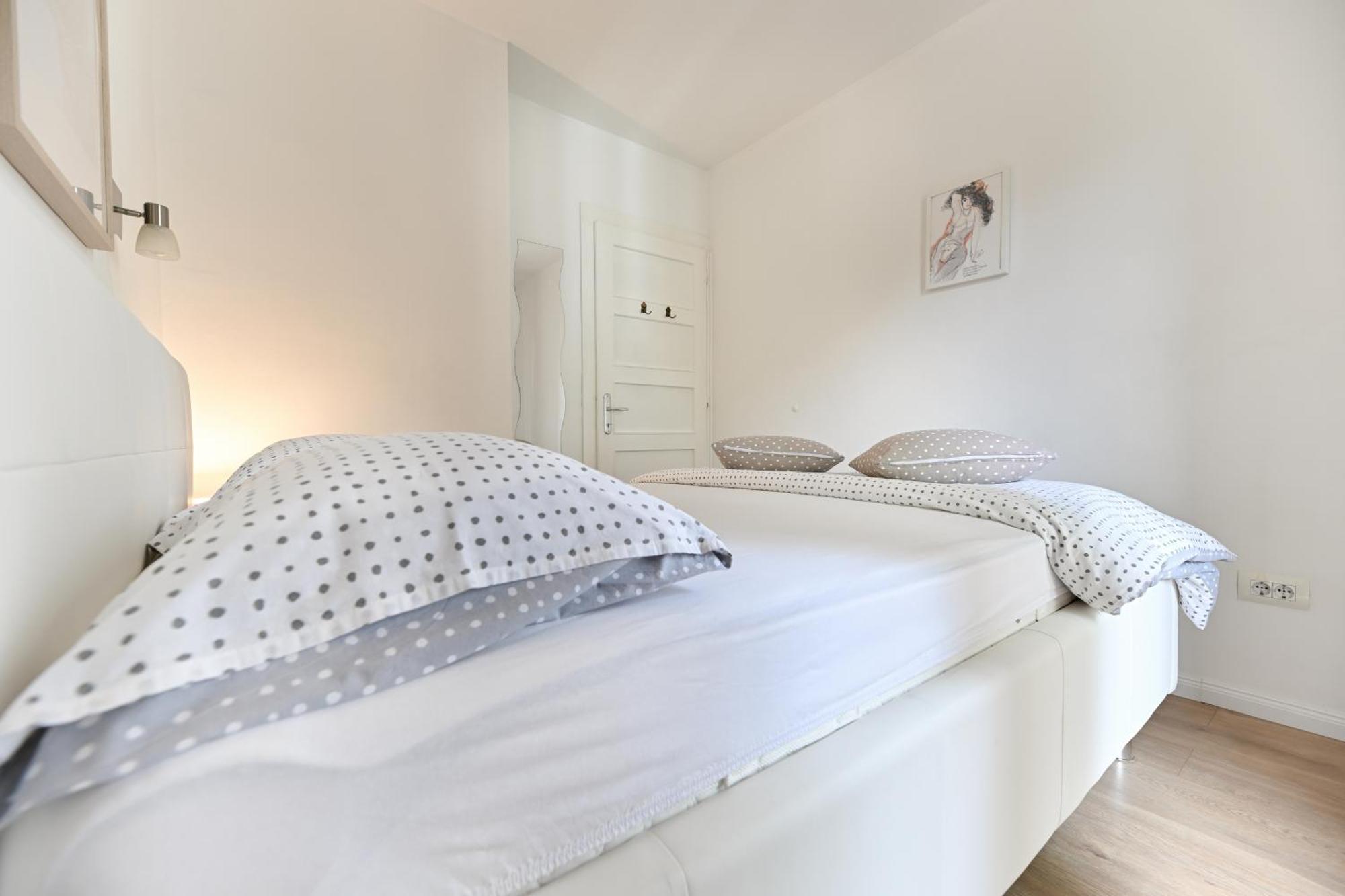 Near Zadar City Center Apartment With Free Parking And Air Condition In Each Room Exteriör bild